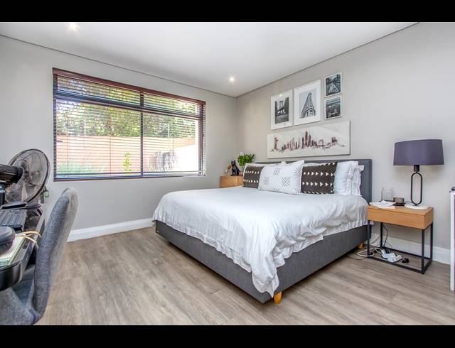2 BEDROOM APARTMENT TO LET IN ROSEBANK